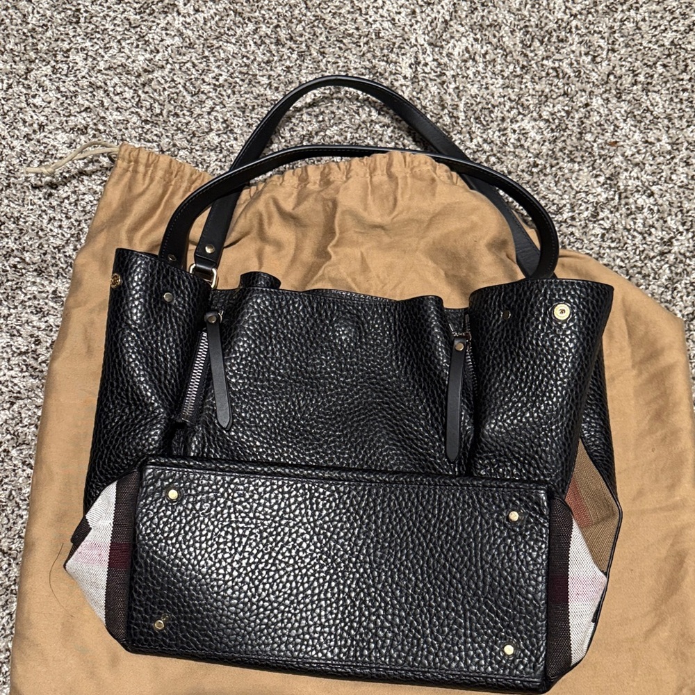SOLD Burberry Textured Black Leather Shoulder Tote - Picture 2 of 15